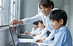 小中学生は目標を持って、CAIの手段を効果的に利用し、楽しく勉強できます。