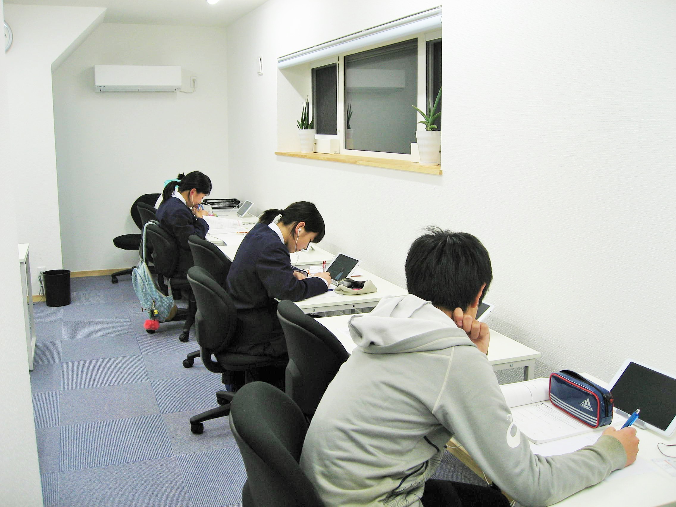 中学生の保護者の方へ