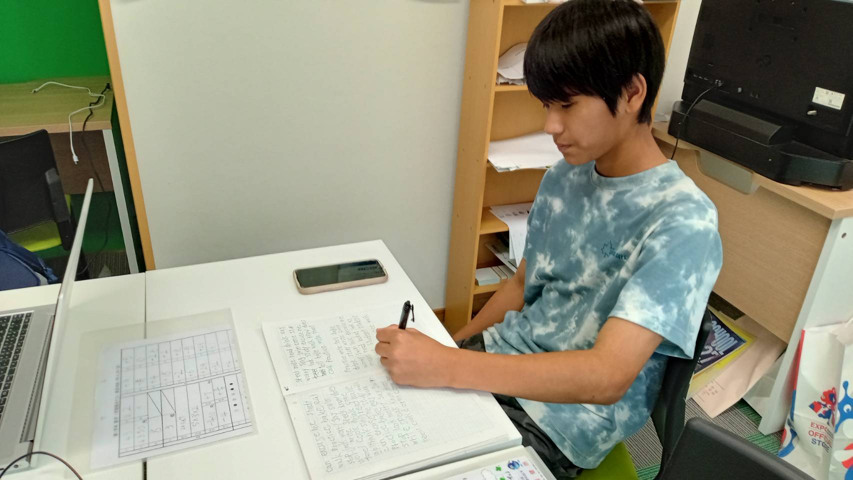 “無料お試し学習”実施中！お気軽にお越しください